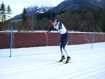 [写真]ゴール手前の新田選手