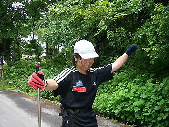 [写真]やっとゴールしてバンザイ