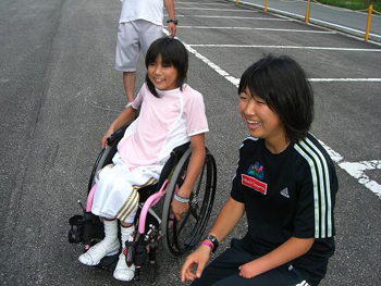 [写真]桃佳ちゃんと渉子