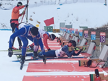 [写真]射撃の高村選手、射座による音の変化に苦しむ