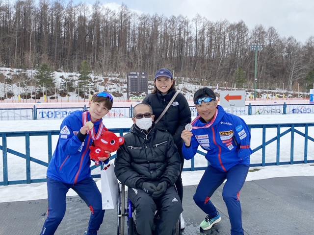 [写真]アジアカップにて新田選手、川除選手、長田元選手と