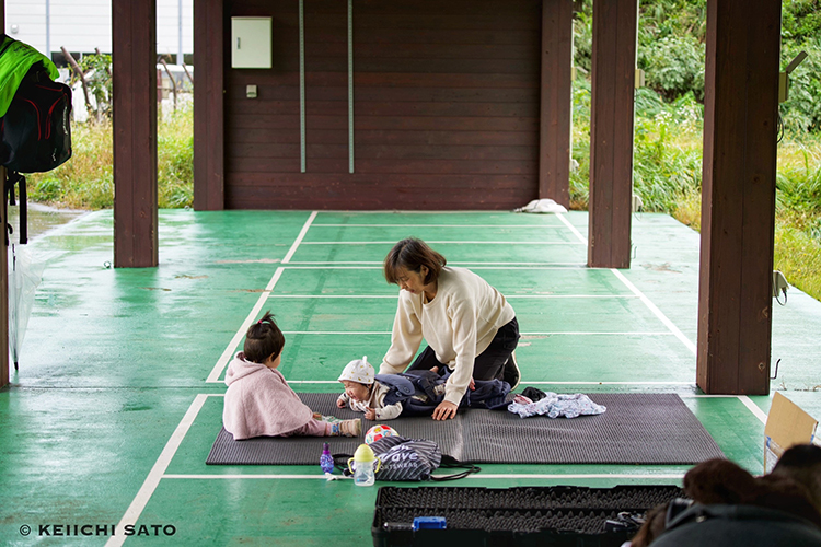 [写真]ローラースキーでのトレーニング