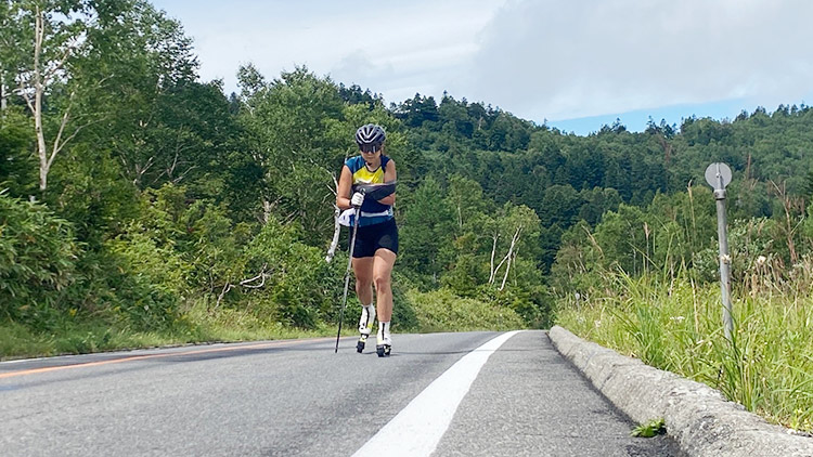 [写真]標高2100mまでヒルクライム