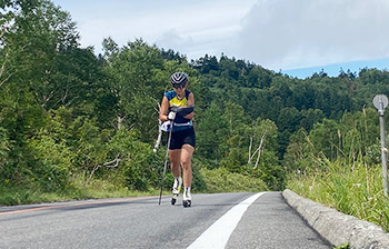 [写真]標高2100mまでヒルクライム