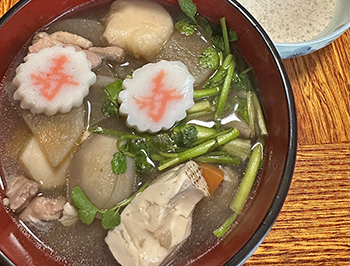 [写真]岩手県沿岸ではお雑煮を食べる時に胡桃タレにつけて食べます