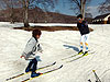 [写真]新田佳浩と猿倉ジュニアスポーツクラブの小学生