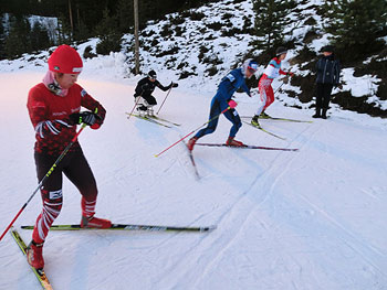 [写真]トレーニング中の選手たち