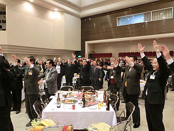 [写真]市長はじめ130人が出席