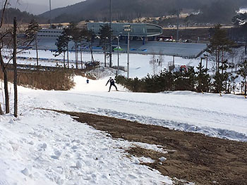 [写真]コースを試走する川除大輝選手