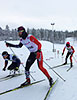 [写真]シットスキーとブラインドの選手が一緒に走るリレー