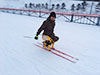 [写真]シットスキーに挑戦する池崎大輔選手