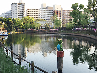 [写真]仙台堀にはカッパのモニュメントが