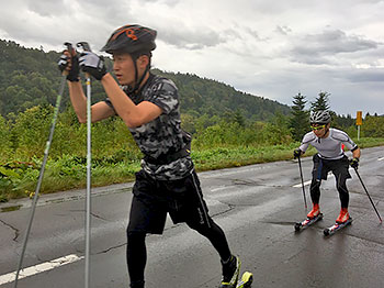 [写真]高村選手と岩本選手