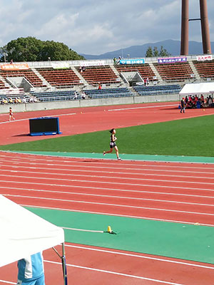 [写真]1500m競技の岩本選手