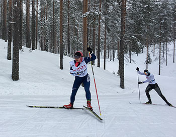 [写真]出来島選手と後ろにロシアのアンナ選手