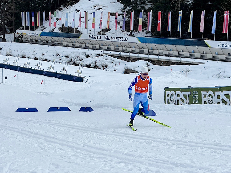 [写真]レース中の川除大輝選手