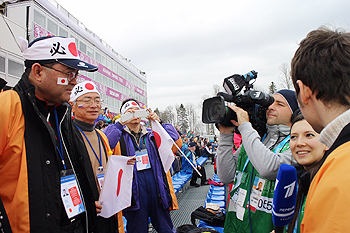 [写真]ロシアのテレビ局からインタビューを受けました