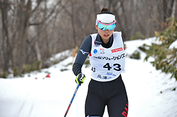 [写真]阿部選手の渾身の走り