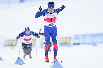 [写真]第１走者の新田佳浩選手