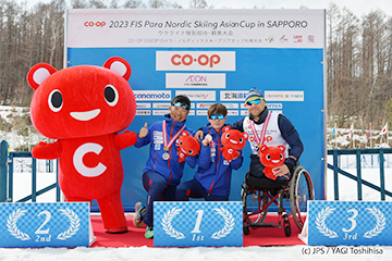 [写真]5kmクラシカルの表彰式川除1位、新田2位！