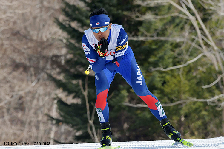 [写真]3位の新田佳浩選手の走り