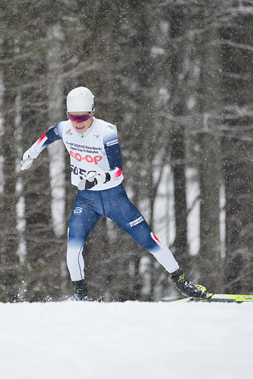 [写真]男子立位1位の川除大輝選手の走り