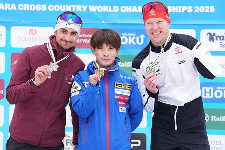 [写真]男子立位表彰式　川除大輝選手が優勝！