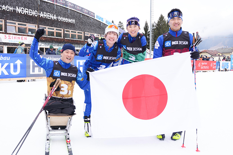 [写真]ミックスリレーのメンバー