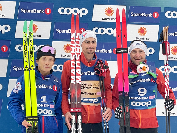 [写真]スプリント・クラシカルのレース直後の表彰式
