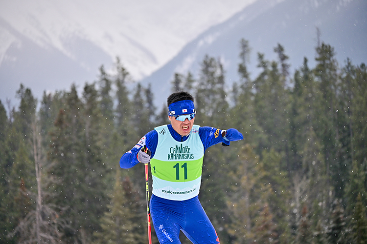 [写真]レース中の新田選手