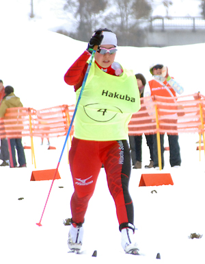 [写真]阿部友里香選手の力強いゴール