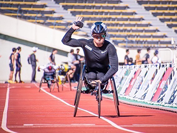 [写真]ゴールする岸澤選手