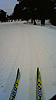 [写真]スキー板とスキーコース
