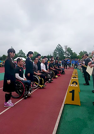 [写真]第31回釧路湿原全国車いすマラソン大会　表彰式