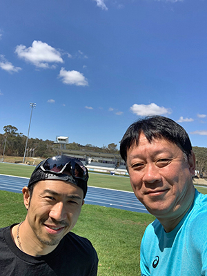 [写真]桜井智野風先生と久保恒造