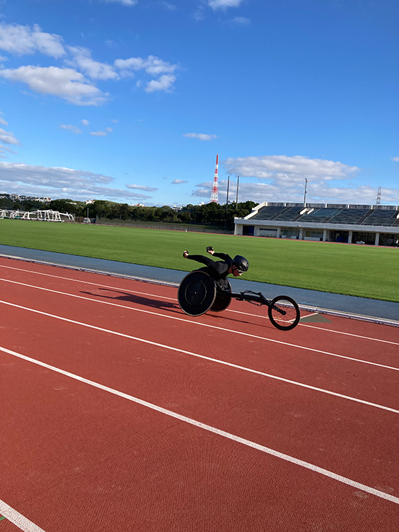 [写真]沖縄合宿中の岸澤選手