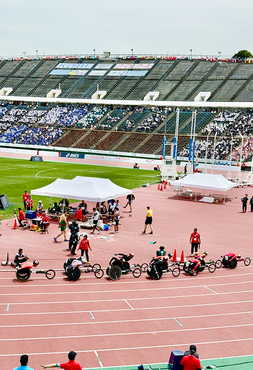 [写真]1500m決勝のレース