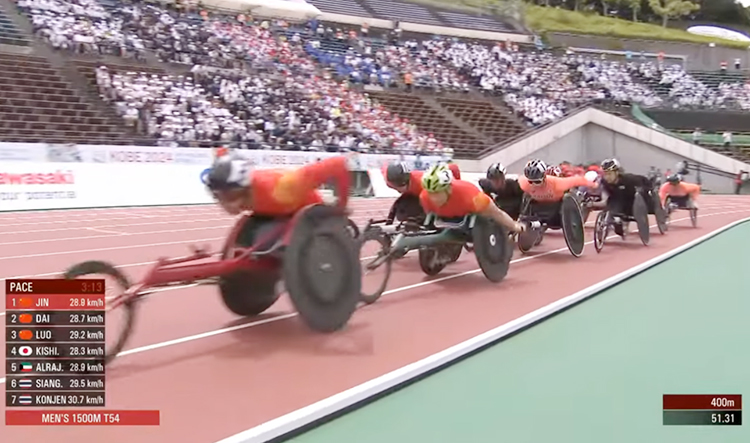[写真]1500m決勝の様子。岸澤は前から3番目