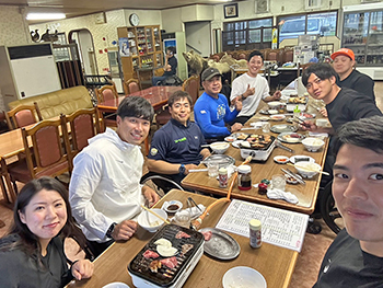 [写真]みんな、食欲旺盛です！