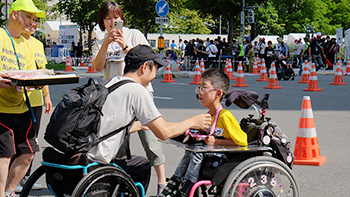 [写真]メダル授与の様子