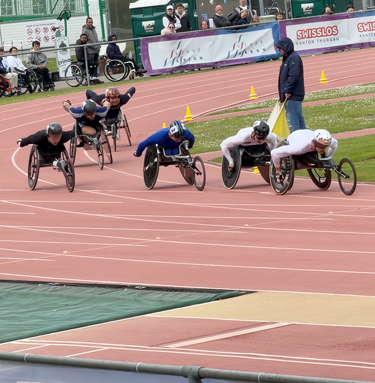 [写真]1500mのラストで、前から2番目が岸澤