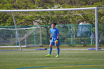 [写真]息子のサッカー試合観戦（ポジションはGKです）