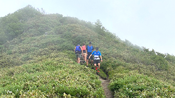 [写真]登山トレーニングの様子