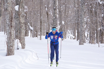 [写真]黙々とトレーニングに励む新田選手