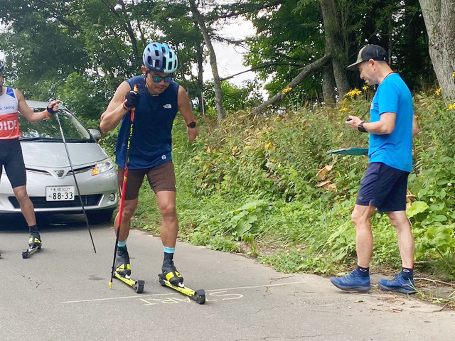 [写真]タイムトライアルスタートを迎える新田選手