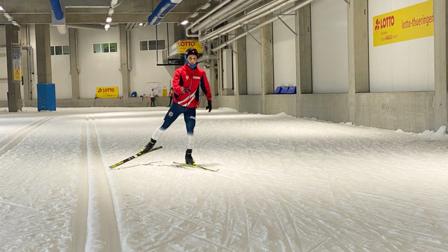 [写真]川除選手のスキートレーニング