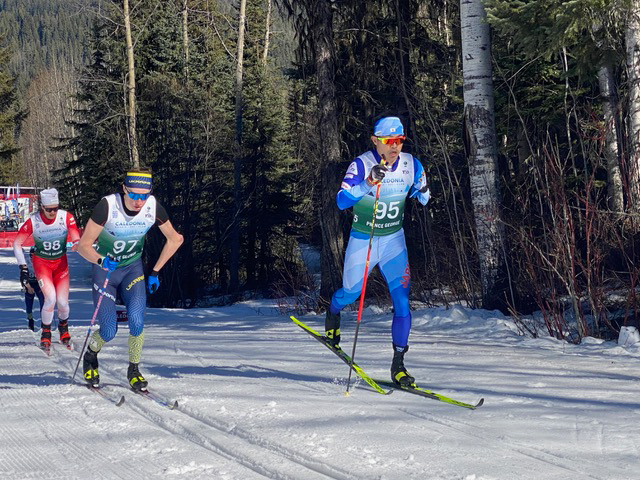 [写真]新田選手20kmレース中の力走の様子