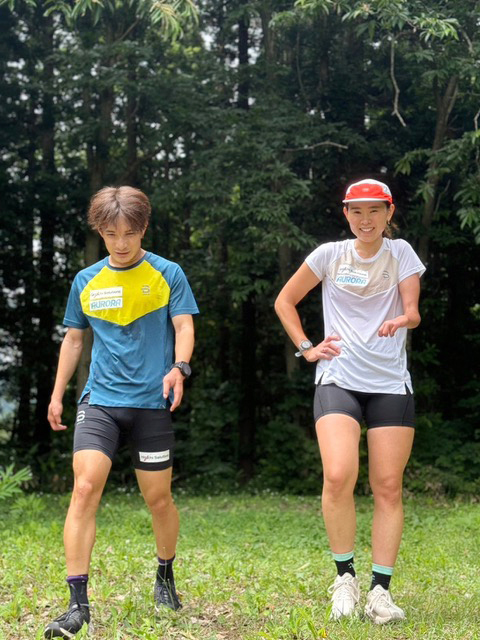 [写真]スピードランを終えほっと一息の川除選手と阿部選手