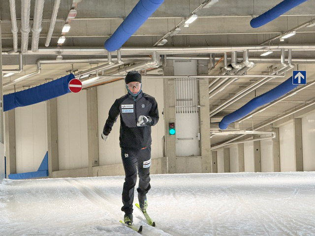 [写真]川除選手のクラシカル走法