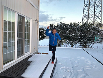 [写真]11.23自宅前　平野部でもついに積雪